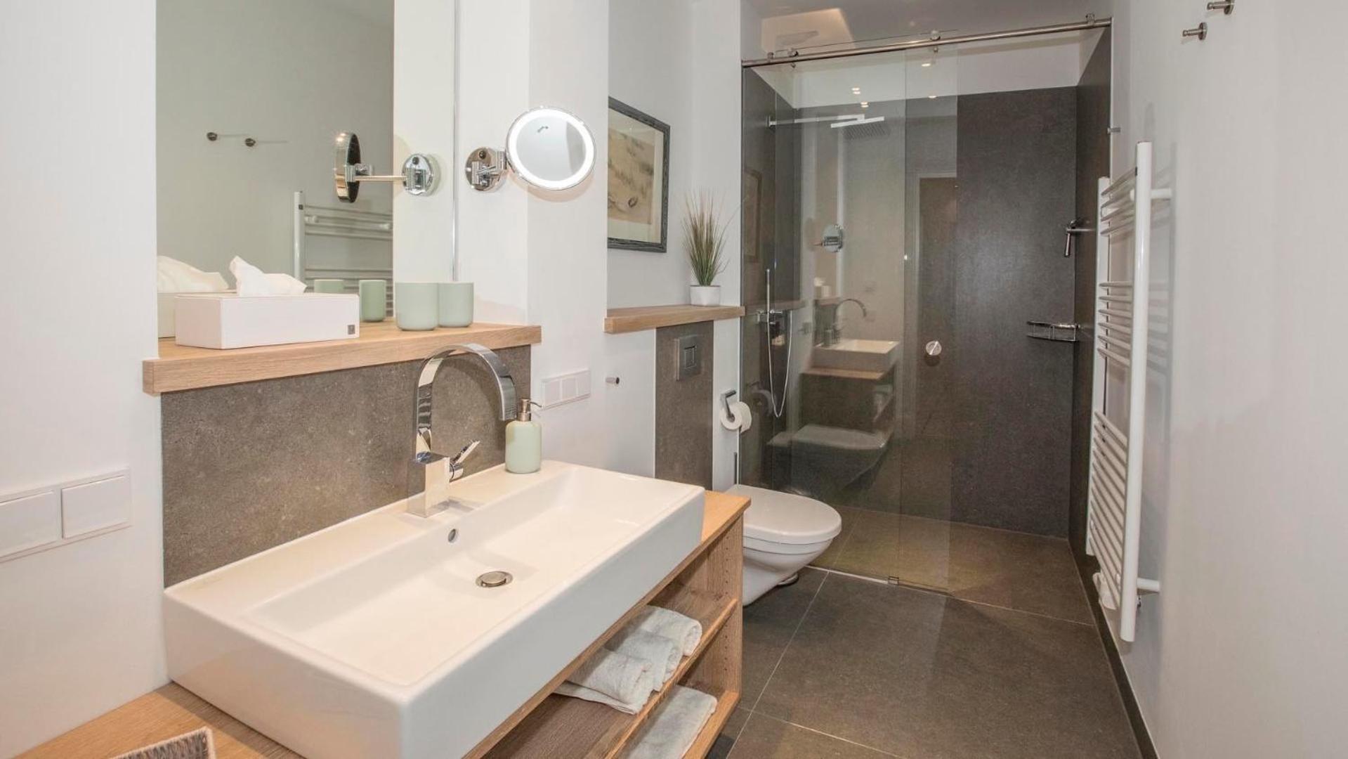 Spa Apartment First Sellin Ngoại thất bức ảnh